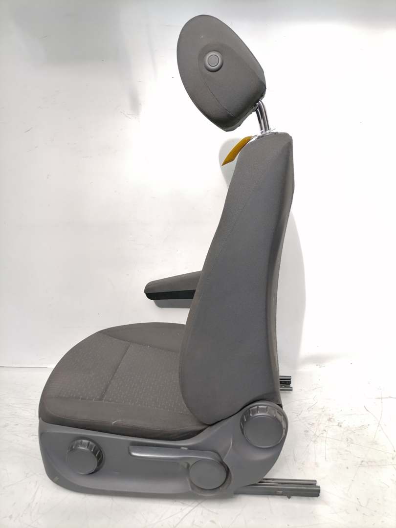 Mercedes Vito 447 original Sitz vorn links Fahrersitz Stoff nicht beheizt Bj.2022